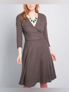 ModCloth Lightweight Ribbed Faux Wrap Knee Length Dress Medium